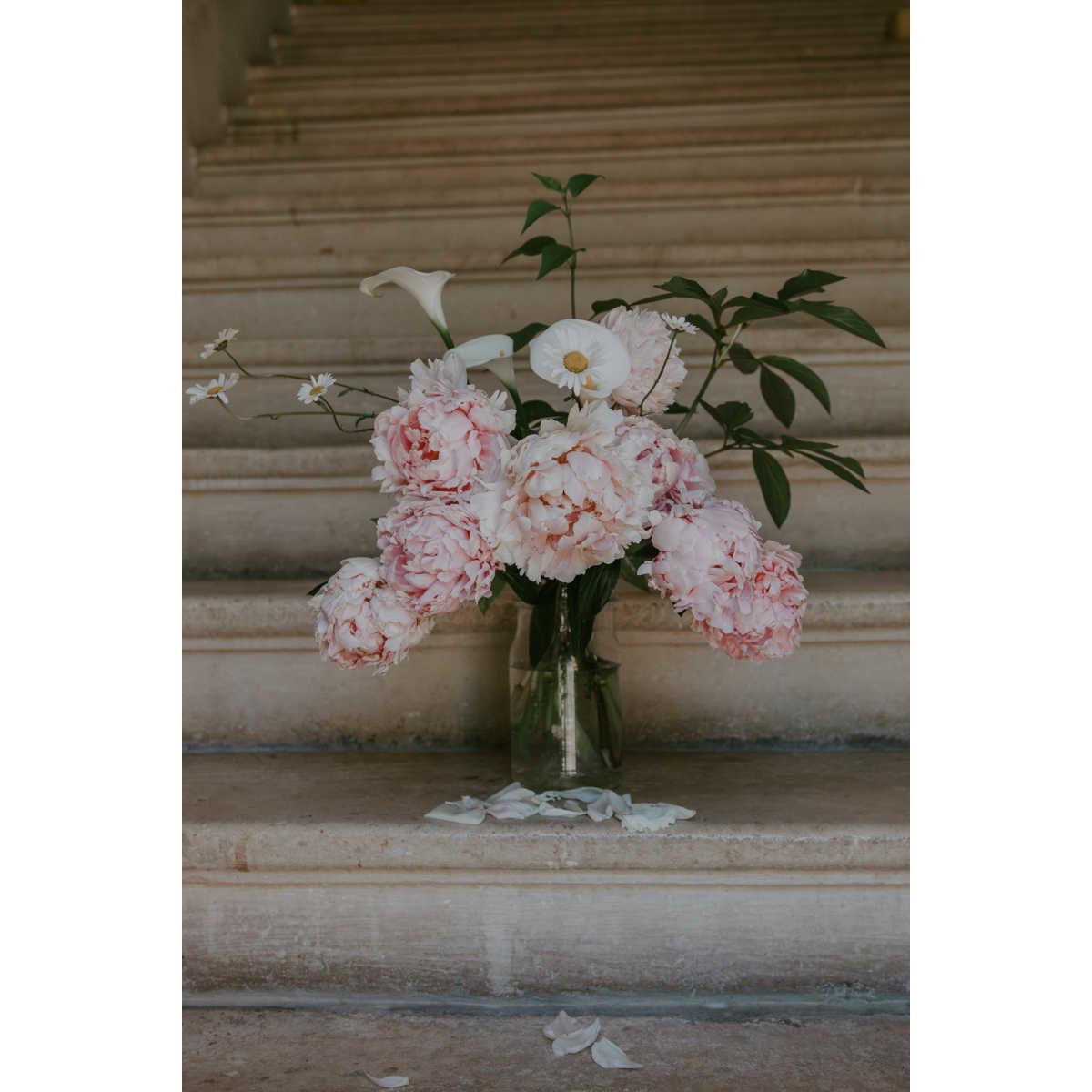 Pivoines et escalier